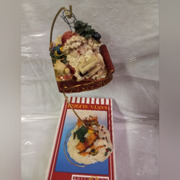 💕Vintage Santa Sleigh Gift Collection Hanging Ornament Resin Reindeers - Picture 1 of 7